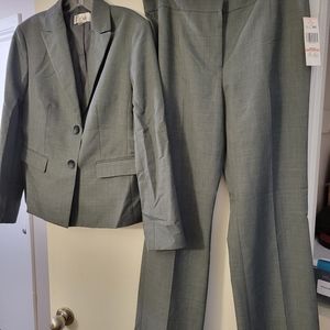 NWT! 2-piece suit
